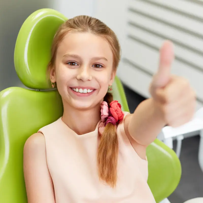 smile-right-round-img